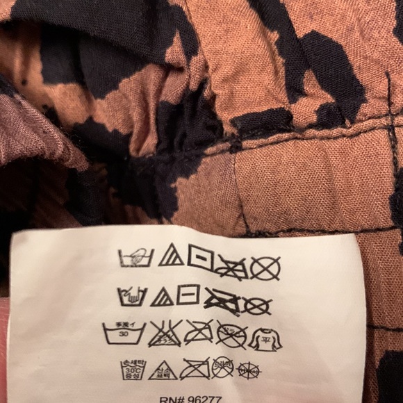 Vans leopard 🐆 print shorts medium - Picture 9 of 14